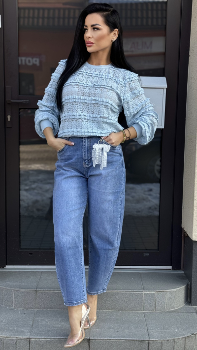 Bledomodrý čipkovaný top