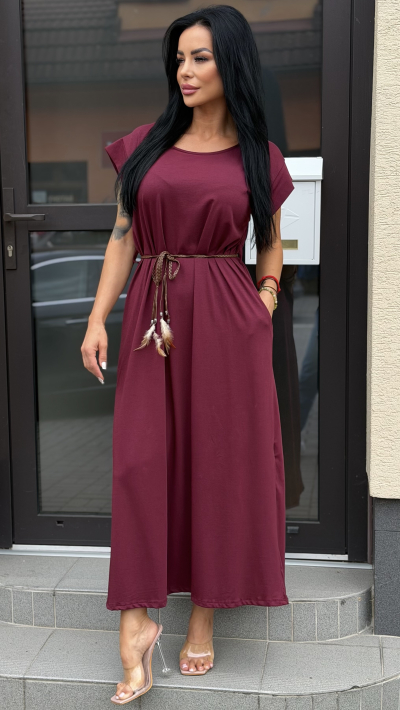 Bordové šaty s opaskom