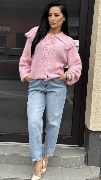 Dámsky sveter s golierom – ružová farba