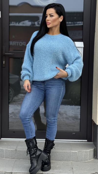 Dámsky sveter – bledomodrá farba