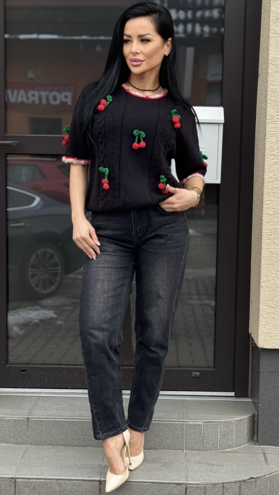 Dámsky svetrík s čerešničkami