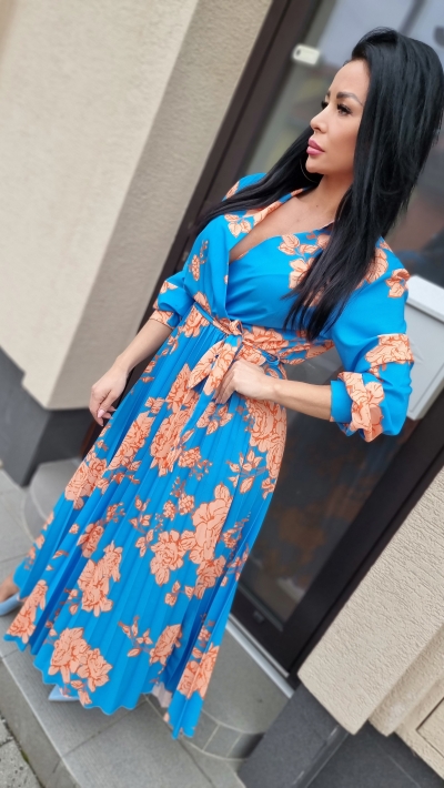 Dlhé bledomodré šaty – Esmeralda