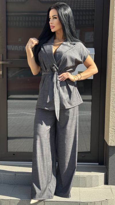 Elegantný komplet s vestou – siva farba