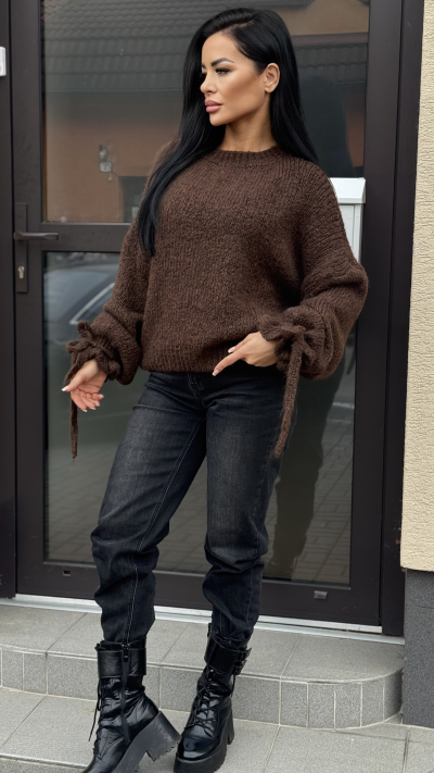 Hnedý sveter s mašľami