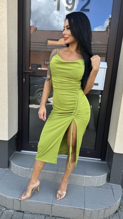 Limetkovo zelené obtiahnuté šaty