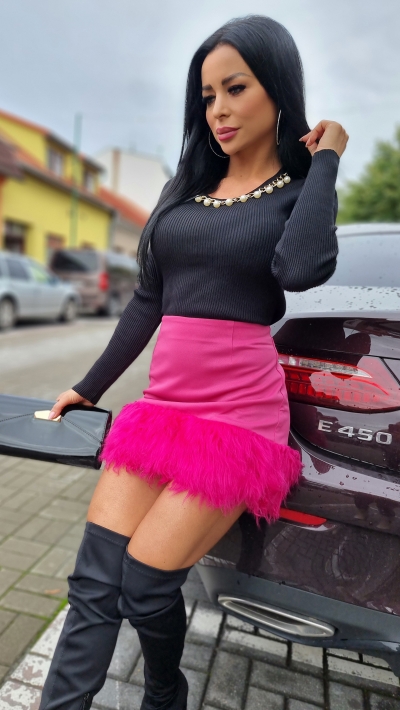 Ružová extravagantná sukňa