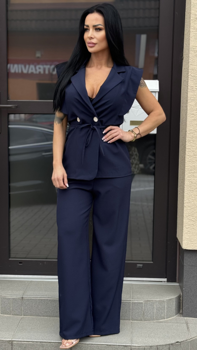 Tmavomodrý dvojdielny kostým