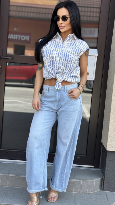 Vyšívaná bledomodrá  košeľa