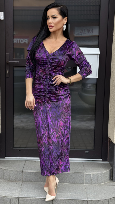 Zamatové fialové šaty